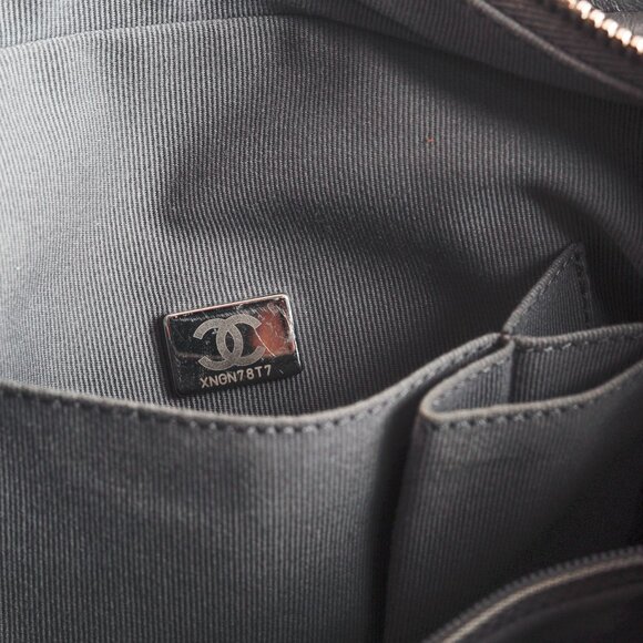 Chanel Gabrielle Quilted Hobo Aged Calfskin Grey Leather Crossbody Shoulder Bag - Picture 12 of 12